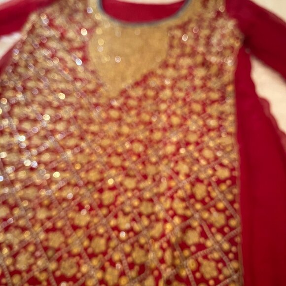Red Gold Embroidered Indian Suit w/ Dupatta S (3 Piece Set) - Picture 4 of 6